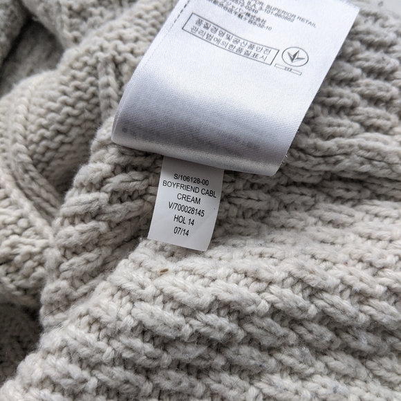 GAP Boyfriend Cable Knit Pullover, Cream, XS - Picture 6 of 6